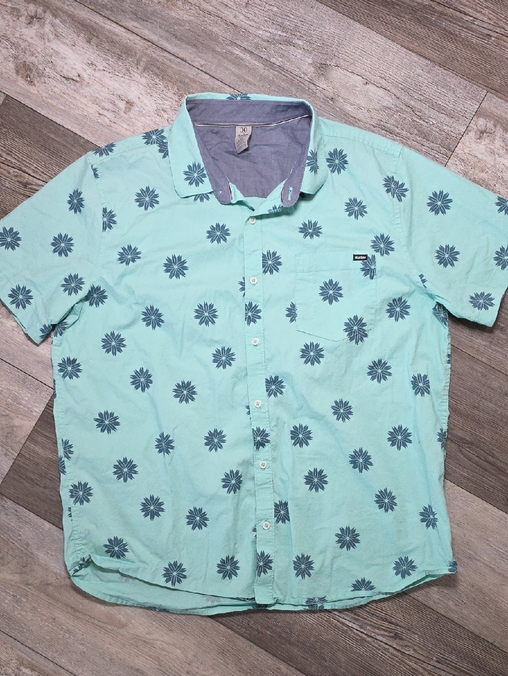 Hurley Men's Patio Printed Woven Floral AOP Button-up Shirt Sz XL 